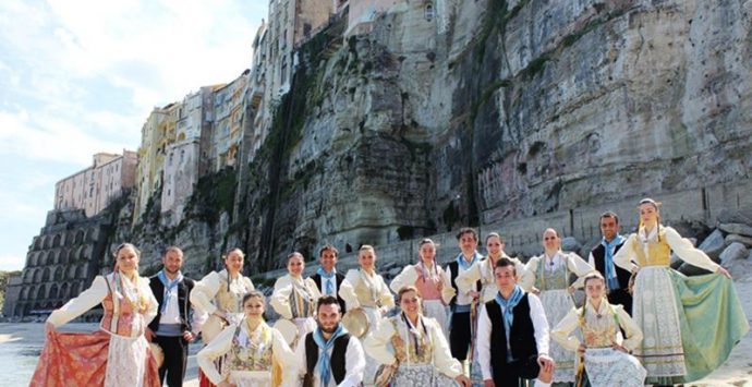 Il gruppo Folk di Tropea sbarca in Sardegna a rappresentare la Calabria