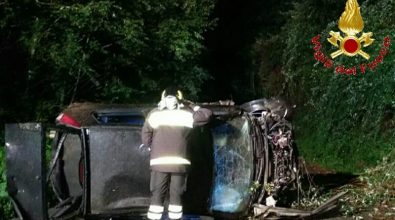 Auto si ribalta più volte ad Acquaro, ferito un ventenne – Foto