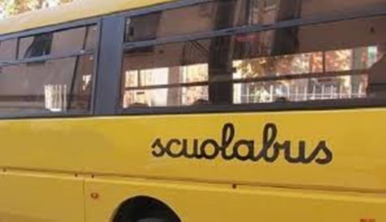 Scuolabus obsoleti a Tropea, Piserà interroga il sindaco: «Non bastano i proclami»