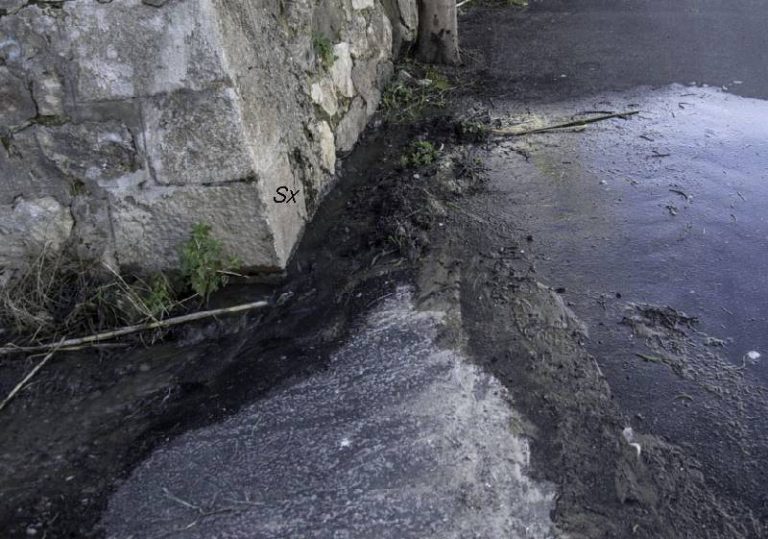 Guasto alla condotta delle acque nere, a Bivona i liquami invadono la strada