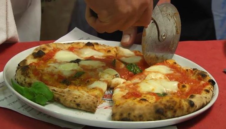 Vibo, cento pizze gratis per le famiglie più bisognose