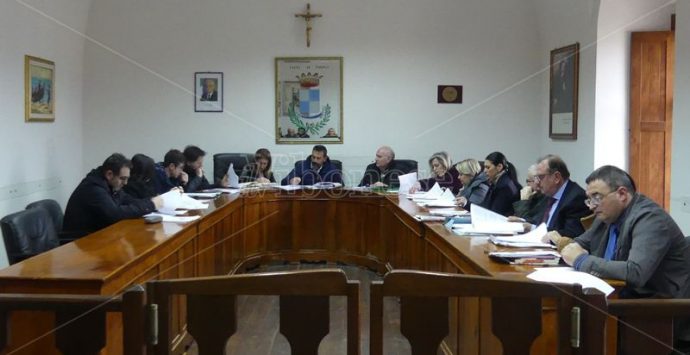 Tropea, in consiglio comunale è scontro su Palazzo Giffone