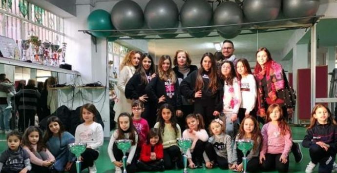 Scuola di ballo, la palestra di Mileto conquista cinque primi posti