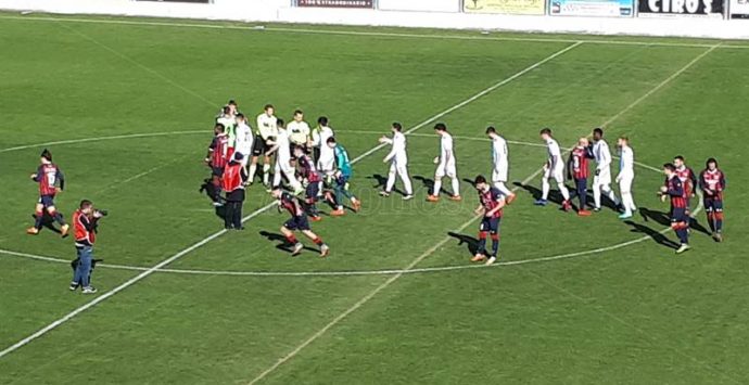 Vibonese-Rieti, arbitro colpito da una pallonata a fine gara: maxi-multa alla società