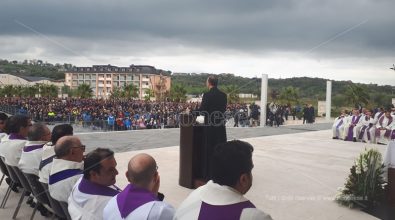 Revoca del decreto alla Fondazione di Natuzza, il clero vibonese si stringe al vescovo Renzo