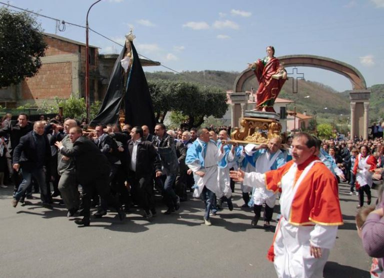 Verso la Pasqua, a Dasà tutto pronto per la ‘Ncrinata – Video