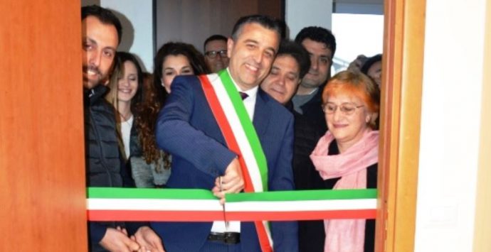 Zambrone, inaugurata la biblioteca comunale nel ricordo di Salvatore L’Andolina