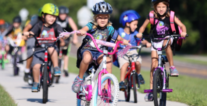 Torna “Bimbimbici”, una pedalata per i più piccoli tra sport e divertimento