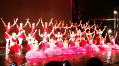 La danza anima il centro di Monterosso, successo per l’esibizione della “Giselle”