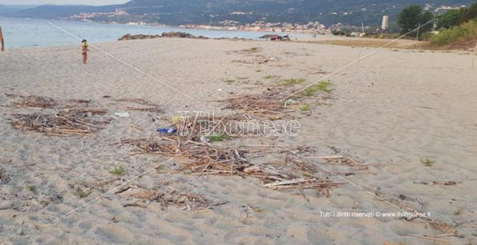 Bivona, residenti e villeggianti chiedono da tempo la pulizia della spiaggia