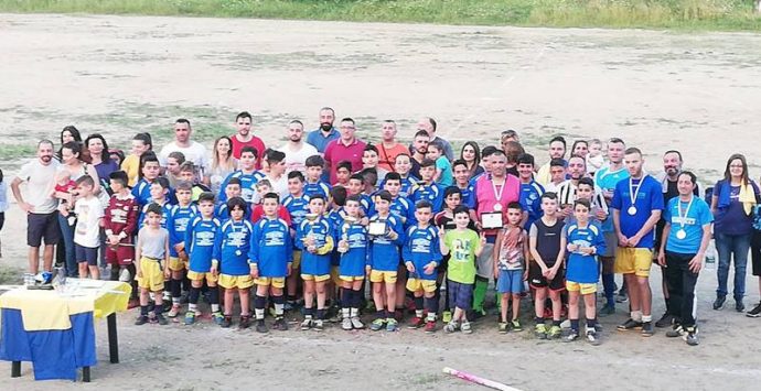 Dasà, genitori e figli in campo per la festa di chiusura della stagione calcistica