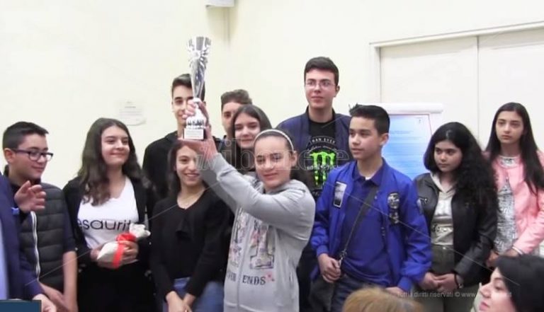 Fisco e scuola, l’Ic di Vallelonga vince il concorso dell’Agenzia delle entrate – Video