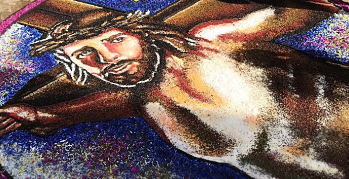 Colori, arte e fede per la 27esima Infiorata di Potenzoni – Foto/Video