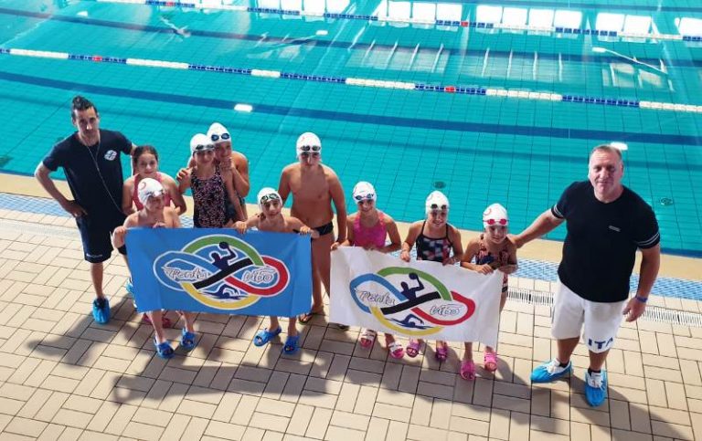 Nuoto, i ragazzi della Penta Vibo sul tetto d’Italia