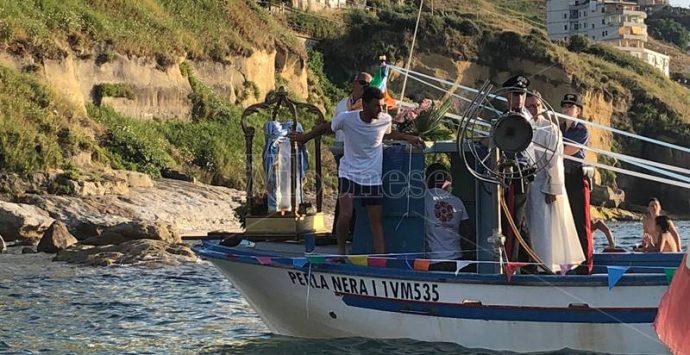 Pizzo, la “Madonneja” ritorna via mare nella chiesa di Piedigrotta