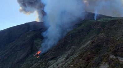 Esplosione a Stromboli, ecco le prime testimonianze a Tropea: «Panico totale sull’isola» – Video