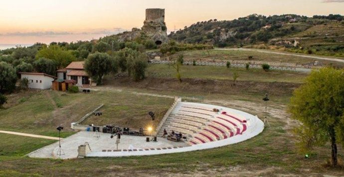 Doppio appuntamento a Ricadi per il teatro di Torre Marrana