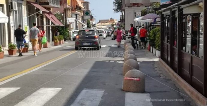 Tropea, la minoranza attacca: «I dissuasori creano disagi a tutti»