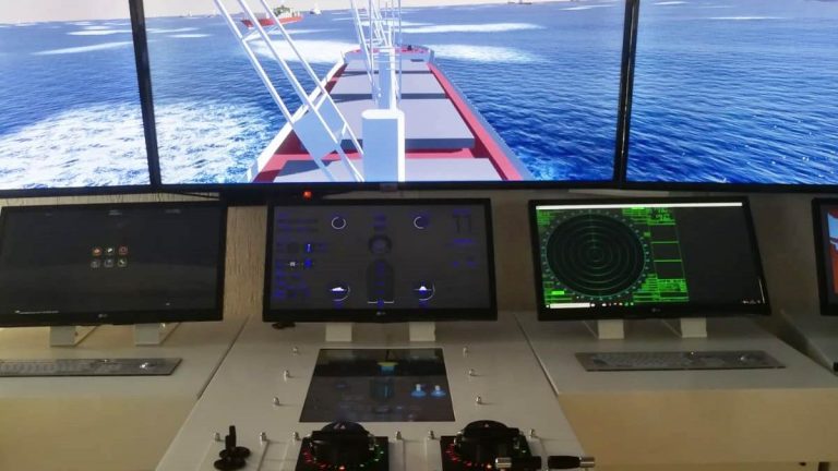 Il Nautico di Pizzo si dota di un ultramoderno simulatore di plancia di nave