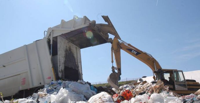 Blocco del conferimento dei rifiuti, lo sdegno dei sindaci dell’Ato di Vibo