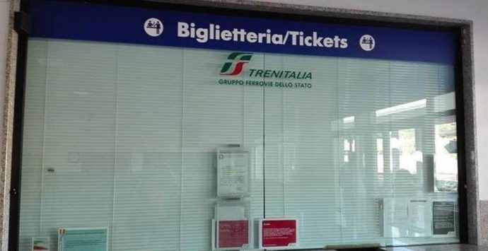 Chiusura della biglietteria a Vibo-Pizzo, Mirabello: «Interpellato l’assessore»