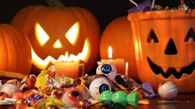 A Pannaconi vietato Halloween, bimbi e adulti si vestono da… santi