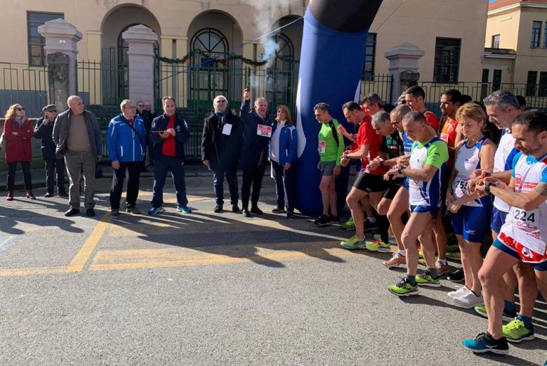 Centoventi podisti in gara a Vibo per la Corsa di Babbo Natale – Foto