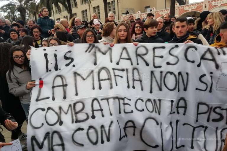 Tutti con Gratteri, il procuratore ai manifestanti: «È il risveglio delle coscienze» – Video