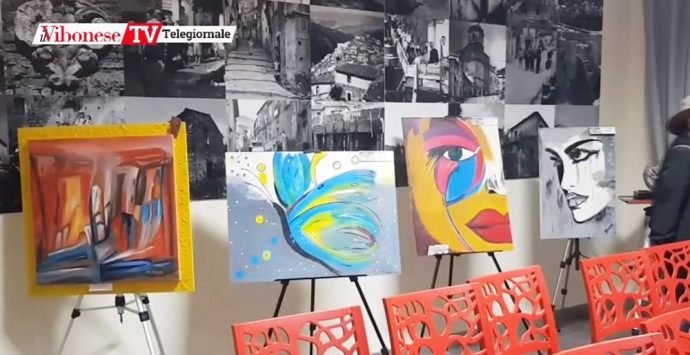 Monterosso, mostra al Comune per un Natale all’insegna dell’arte  – Video