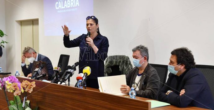 Riparti Calabria, il piano della Regione: 120 milioni per rilanciare l’economia – Video