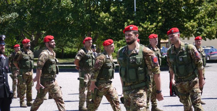 Carabinieri, il generale Paterna assegna gli encomi ai militari vibonesi – Foto-Video