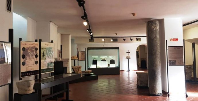Mileto, nel museo statale il concerto di chitarra del vibonese Enrico Damiano Vallone