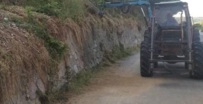 Strade abbandonate, il Comune di Nicotera si sostituisce alla Provincia