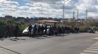 Un marciapiede in via Santa Ruba: un’opera attesa da nove anni