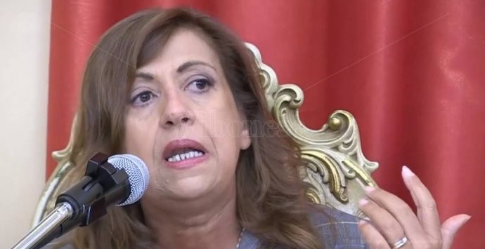 Marisa Manzini torna a Vibo per parlare delle donne di ‘ndrangheta – Video