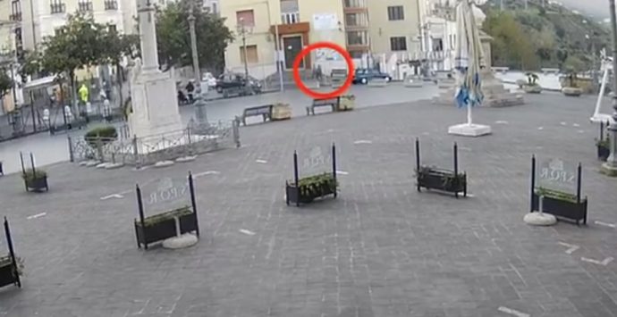 Rapina ai danni di un portavalori a Pizzo, ingente il bottino – Video