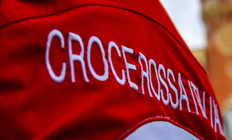 Pizzo, lo sconforto dei volontari della Croce rossa: «Sempre in prima linea ma l’Asp non ci dà una sede»