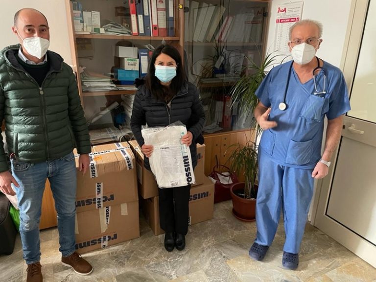 L’Ordine degli ingegneri di Vibo dona del materiale sanitario all’ospedale