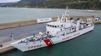 Guardia costiera, il pattugliatore Alfredo Peluso ormeggiato al porto di Vibo Marina