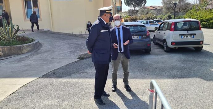 Mileto, aggressione al vicecomandante di Polizia municipale