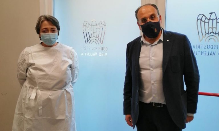 Vax day, sinergia tra Confindustria e Asp: «Immunizzare più persone possibile»