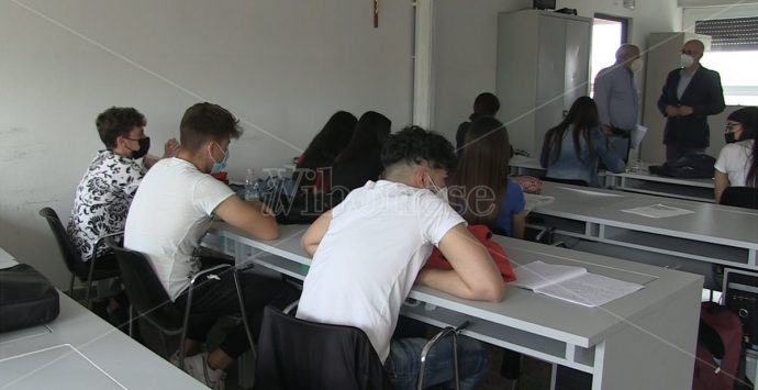 Esami di maturità: come si preparano le scuole vibonesi – Video