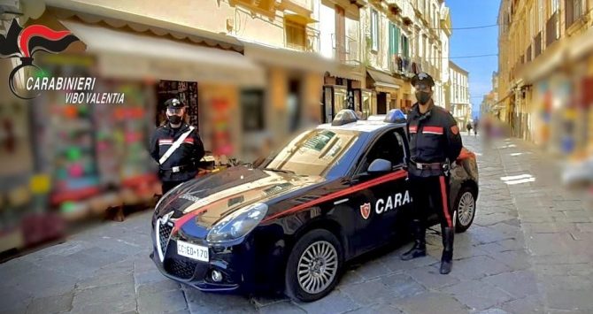 Tropea, in 27 a cena nonostante i divieti: ristorante chiuso e titolare multato