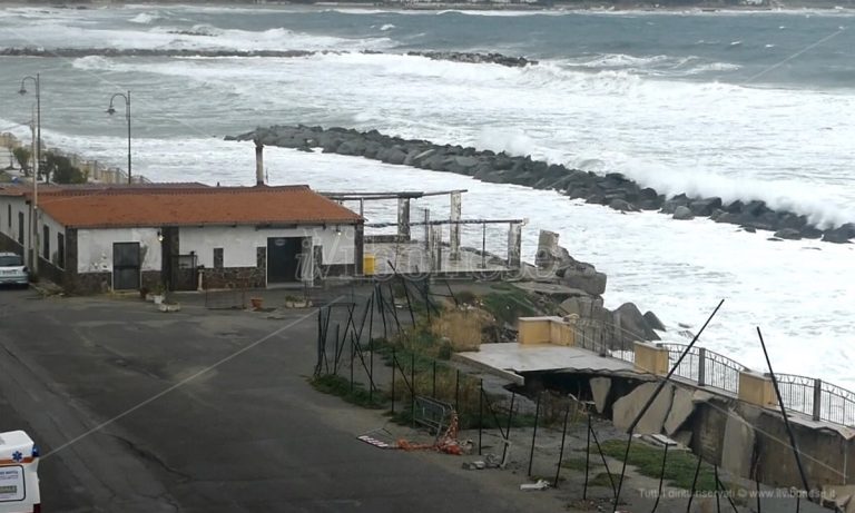 Abusivismo a Vibo Marina, il Chiosco azzurro verso la demolizione