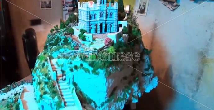 L’isola di Tropea in miniatura: l’opera di Giuseppe nata durante il lockdown – Video