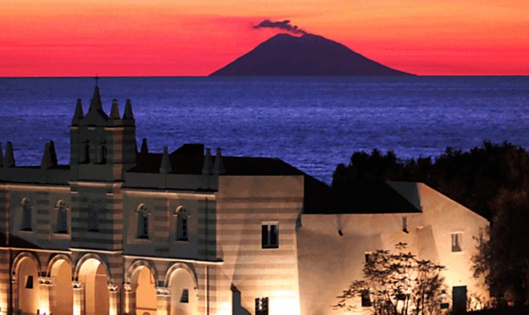 Tropea e la “Notte romantica”, fra musica, arte e spettacolo nel più bel borgo d’Italia