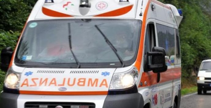 Sanità, Serra al centro: «L’Asp compra nuove ambulanze ma nessuna va al nostro ospedale»