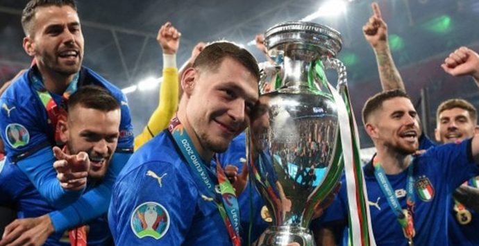 Italia campione d’Europa 2021, pure a Vibo esplode la  gioia dei tifosi-Video