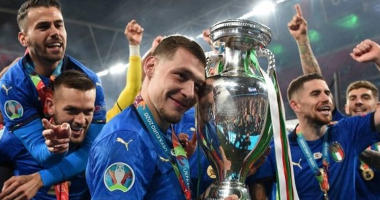 Italia campione d’Europa 2021, pure a Vibo esplode la  gioia dei tifosi-Video