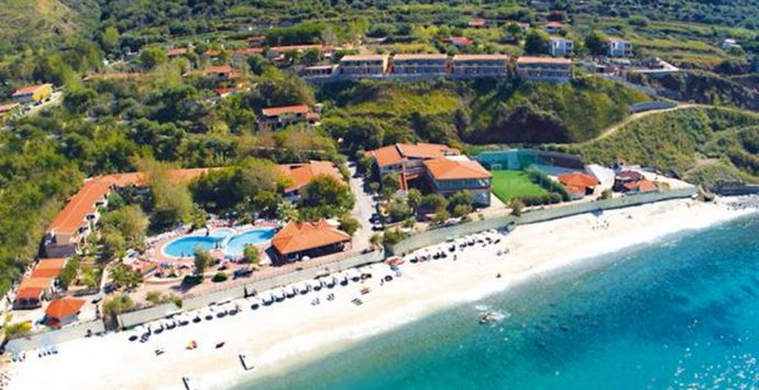 Cade la confisca dei beni dei Comerci, dissequestrato pure il Baia Tropea Resort